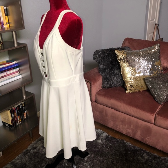 White Skater Dress - Picture 3 of 4